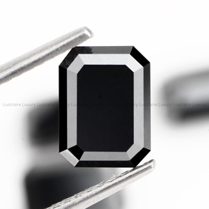 Diamante natural de corte esmeralda, negro oscuro opaco, calibrado, de 5.50 x 4.00 mm, para la elaboración de joyas como anillos, colgantes y bandas de anillo. - Product Image 5