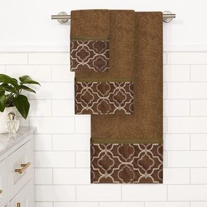 Ensemble de 3 serviettes de bain et de toilette de luxe moderne, design classique et contemporain avec une belle décoration de salle de bain unique en or - Product Image 2