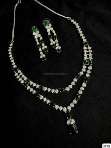 Ensemble de bijoux de mariée en diamant américain classique Collier et boucles d'oreilles en deux pièces pour mariage Style classique à la mode - Product Image 3