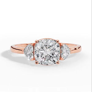 Anillo Triple con Corte Cojín y Diamante Solitario con Corte Corazón, Diamante Cultivado en Laboratorio, Oro de 10K, Venta al por Mayor, Fabricante y Proveedor de Joyería Fina OEM - Product Image 1