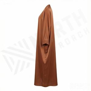 Nouvelle Abaya Soyeuse Caftan de Soirée pour Femme, Robe à Manches Chauve-Souris, Robe de Prière, Vêtement Modeste pour Ramadan et Aïd, Qualité Supérieure - Product Image 3