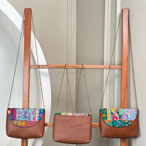 Bolso bandolera de cuero genuino 100% con diseños personalizados y bordado floral, bolso cruzado con cadena hecho a mano, bolso elegante boho-hippie - Product Image 5