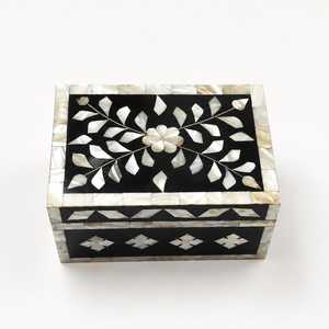Boîte à bijoux moderne de luxe en nacre, décorative, faite à la main, mosaïque, organisateur de rangement pour bijoux, vanité et intérieurs de maison - Product Image 1