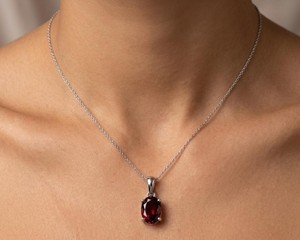 Collar con Colgante Ovalado de Rubí Cultivado en Laboratorio, Cadena Plateada, Joyería Minimalista y Elegante, Regalo para Mujer, Moda - Product Image 3