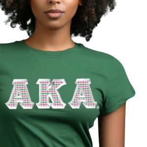 T-shirt vert à manches courtes pour femme avec patch lettre en chenille à carreaux verts, col rond en coton, décontracté, mode estivale, doux, pour le quotidien - Product Image 3