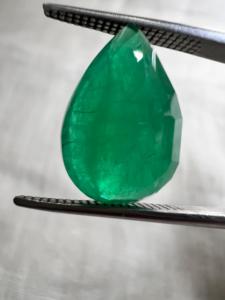 Esmeralda Sakota Natural, Corte Pera, 6.27 Quilates, Gema Verde Suelta, Piedra Preciosa de Alta Calidad, Proveedor Mayorista - Product Image 2