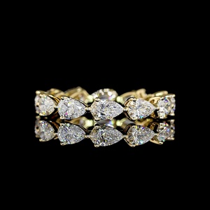 Bague demi-éternité personnalisée en or 14 carats avec diamant CVD HPHT en forme de poire de 1,75 carat, certifiée IGI, bijoux fins, directement du fabricant - Product Image 3