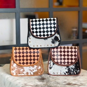 Bolsos de Hombro de Cuero Genuino Venus LeathersWere para Mujer, Decorados con Letras Florales y Grabados a Mano, Novedad al por Mayor 2026 - Product Image 5