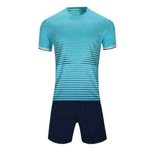เสื้อฟุตบอลแบบใหม่ปี 2026 ระบายอากาศได้ดี ผลิตจากโพลีเอสเตอร์ 100% คอวี พิมพ์ลายแบบซับลิเมชั่น ชุดทีม ขายส่ง ชุดยูนิฟอร์ม - Product Image 3