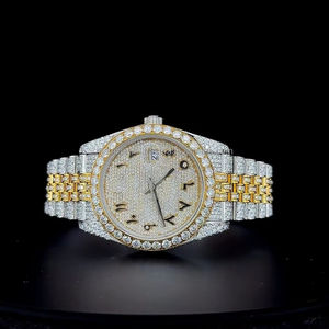 Reloj de acero inoxidable con incrustaciones de moissanita de calidad premium, hecho a mano, completamente cubierto de moissanita, movimiento de cuarzo. - Product Image 1