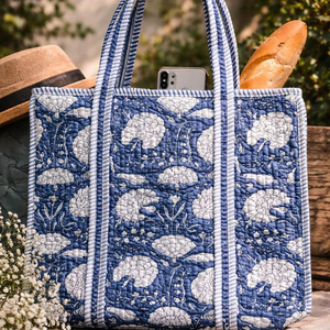 Sac de plage écologique en coton fleuri léger, sac fourre-tout matelassé fait main avec impression au bloc et poche intérieure pratique - Product Image 1