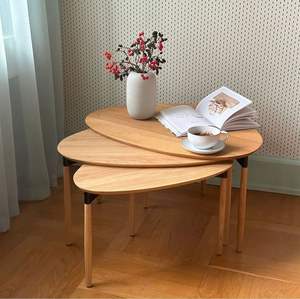 Table d'appoint en bois élégante qui rehausse la décoration intérieure avec un design épuré, une finition naturelle et une apparence raffinée - Product Image 4
