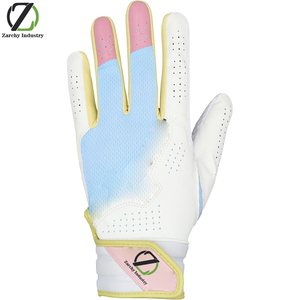 Guantes de Bateo Acolchados Finch Softball |   Par |   Palma Antideslizante |   Palma acolchada con amortiguación |   Respaldo de malla flexible |   Correa de Muñeca de Ajuste Rápido - Product Image 3