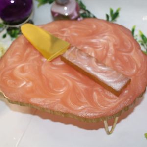 Espátula para Pastel Hecha a Mano de Resina, Apta para Lavavajillas, con Decoración de Alambre Dorado y Perlas, Mango con Patrón de Piedra Natural, para Cortar Postres de Boda - Product Image 3