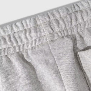 Pantalon évasé pour homme avec logo personnalisé, design tendance, respirant, coupe ajustée, prix abordable et très demandé. - Product Image 2