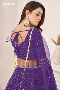 Ensemble Lehenga et Choli en Georgette de Qualité Supérieure avec Broderie Zari, Multiples Paillettes, Petits Motifs et Dentelle, Style Can-Can - Achat en Ligne Inde - Product Image 6