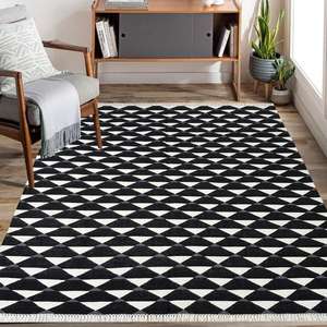 Tapis Dhurrie en coton à texture plate Design géométrique Résistant aux taches Style moderne antibactérien pour les zones à fort trafic - Product Image 1
