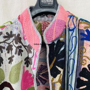 Chaqueta de algodón Suzani hecha a mano en India, chaqueta corta bordada a mano, abrigo unisex, chaqueta corta Suzani hecha a mano - Product Image 4