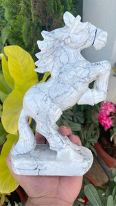 Estatua de Caballo Tallada a Mano en Howlite Natural, Escultura de Garro Blanco en Piedra Preciosa, Ecológica, Feng Shui, OEM, ODM, Venta al Por Mayor - Product Image 1