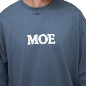 T-shirt en coton respirant pour homme, manches longues, coupe décontractée, logo minimaliste, style streetwear, idéal pour la vente en gros sous marque privée - Product Image 3