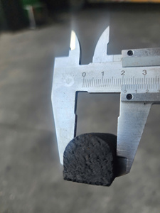 Charbon de chicha en coque de noix de coco de qualité certifiée, longue durée, fabriqué à la machine, conçu sur mesure, 6,95 calories, briquettes de chicha vietnamienne - Product Image 1