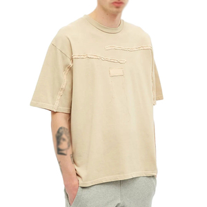 เสื้อยืดคอตตอนสีเบจทรงโอเวอร์ไซส์สำหรับผู้ชาย แขนสั้น คอกลม ดีไซน์มินิมอล แต่งลายปัก ความยาวปกติ ผ้าเจอร์ซีย์ - Product Image 6