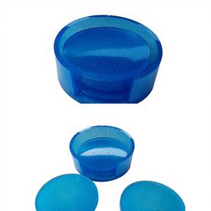 Sous-verres carrés en résine transparente scintillante, écologiques, faits à la main, brillants, élégants, pour la décoration de table moderne et raffinée. - Product Image 1