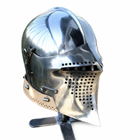 Casque médiéval antique de qualité muséale, en acier poli argenté, armure de chevalier avec trous respirants
