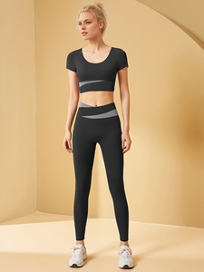 Ensemble de vêtements de sport Atlaset Premium en trois pièces pour femmes, tenue de gym, combinaison de fitness sans couture, leggings taille haute, soutien-gorge de sport, manches longues - Product Image 1