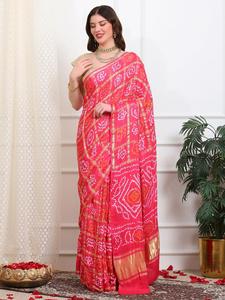 Sari Ghatchola de Seda Gajji Morado con Estampado Bandhani, Sin Arrugas, Traje Tradicional Indio para Novias, para Bodas y Fiestas - Product Image 3