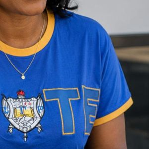 Camiseta Personalizada Sigma Gamma Rho Vote Ringer para Mujer, SGRho, Diseño Gráfico de Hermandad Griega, Manga Corta, Ribete en Contraste, Informal, de Algodón, Universitaria - Product Image 5