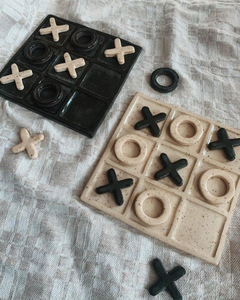 Juego de Mesa Tic Tac Toe de Madera de Lujo con Piezas de Latón, Juego de Estrategia Decorativo - Product Image 6