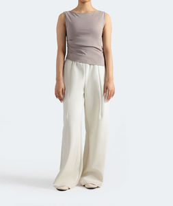 Débardeur femme mauve sans manches à col bateau, style minimaliste chic et élégant, tenue décontractée, vente en gros - Product Image 3