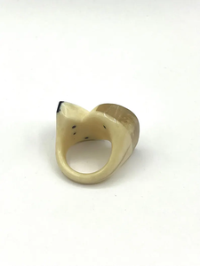 Anillo de cuerno tallado vintage de Cerdeña, Italia - Product Image 5