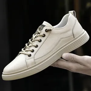 รองเท้าลำลองผู้ชายแบบผูกเชือก รุ่นใหม่ปี 2025 สำหรับฤดูใบไม้ร่วงและฤดูหนาว รองเท้าทรงคลาสสิก สวมใส่สบาย พื้นนุ่ม ทนทาน เหมาะสำหรับทำงาน - Product Image 1