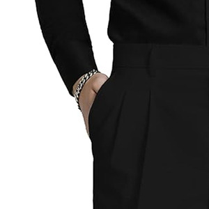 Shorts de golf de performance supérieure avec tissu extensible quadridirectionnel et logo personnalisé pour vêtements de golf professionnels - Product Image 4