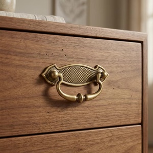 Poignée de tiroir en fonte de style industriel traditionnel pour meubles, armoires, cuisines, salles à manger - Durable - Product Image 1