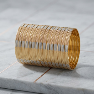 กำไลข้อมือผู้หญิง ORO-Z พรีเมียม ดีไซน์สามสี วัสดุอัลลอยด์ สไตล์ชาติพันธุ์ สามารถสวมซ้อนกันได้ ลวดลายเส้นตรง เหมาะสำหรับงานปาร์ตี้ เครื่องประดับคุณภาพสูง - Product Image 2