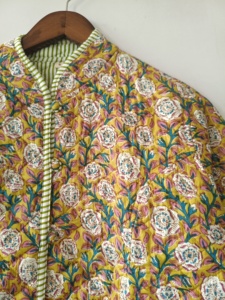 Veste courte matelassée en tissu imprimé à la main indien pour femme, nouveau style, style patchwork, vestes et manteaux matelassés faits à la main - Product Image 5