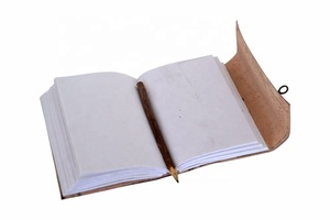 Cuaderno de escritura de cuero genuino hecho a mano con letrero celta en relieve rojo con libro negro de hechizo Wiccan Sign diarios libros de notas - Product Image 2