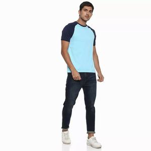 T-shirt pour homme de luxe à col en V, personnalisé avec logo imprimé, séchage rapide, respirant, manches courtes, couleur personnalisée, grammage lourd - Product Image 1