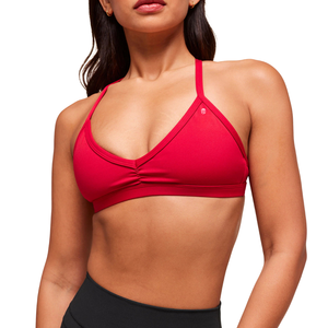 Top Deportivo Sexy Rojo para Mujer con Logotipo Personalizado, de Nailon y Spandex, con Tirantes Finos y Frente Fruncido, para Yoga, Gimnasio, Fitness y Entrenamiento - Product Image 5