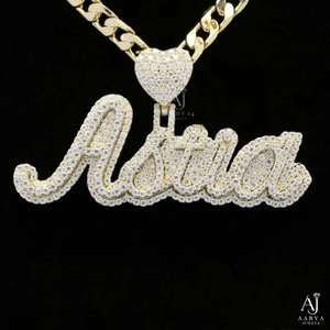 Collier avec pendentif lettre personnalisé en argent plaqué or rose, serti de moissanite taille brillant et micro-incrustations, bijoux de fête hip-hop - Product Image 1