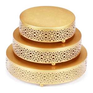 Support à gâteau rond en métal doré à 3 niveaux, présentoir à desserts réutilisable, lavage à la main uniquement - Product Image 1