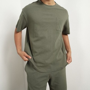 Conjunto de Camiseta y Pantalones Cortos para Hombre, Color Verde Oliva, Cuello Redondo, Tejido de Punto, Transpirable, Ropa Casual de Verano, Directo de Fábrica - Product Image 4