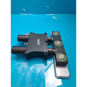 VAT 07512-UA24-AAD3 Piezas de equipos semiconductores usados como son, sin modificar - Product Image 1