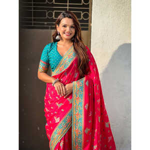 ชุดราตรีผ้าไหมใยสังเคราะห์แบบดั้งเดิมสีชมพู - Product Image 5