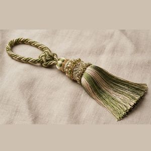 Fil de coton doux de qualité supérieure, léger, durable, finition élégante, idéal pour les accessoires de mode et la décoration. - Product Image 3
