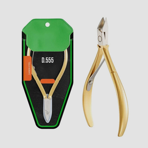 D-555 Pince à cuticules en acier inoxydable allemand, couleur or titane, pour manucure, lames aiguisées et durables, coupe-cuticules - Product Image 1
