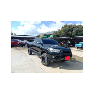 Camioneta Toyota Hilux diésel para transporte de carga y trabajos de construcción, motor confiable y eficiente en la consumación de combustible - Product Image 6